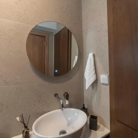 Apartment Manifesto I