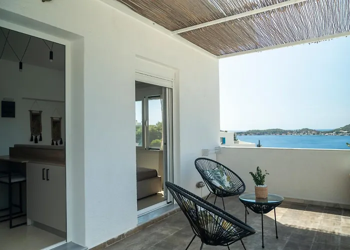 Apartment Manifesto Seaview I